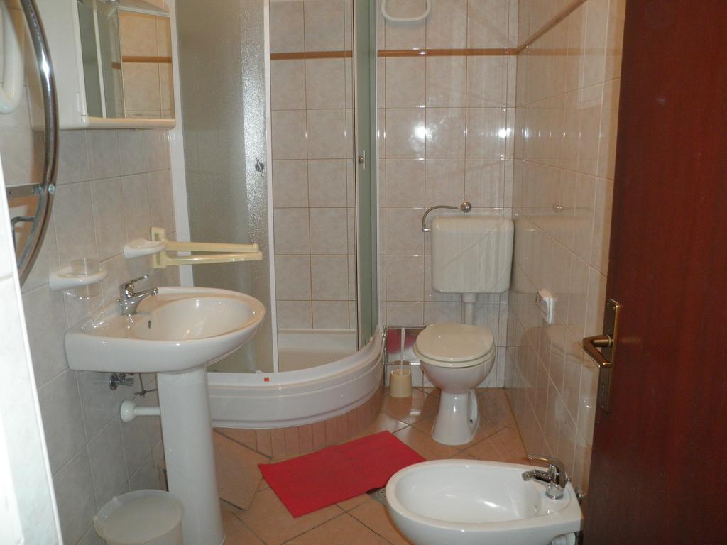 Apartments Andelina Đảo Pag Ngoại thất bức ảnh