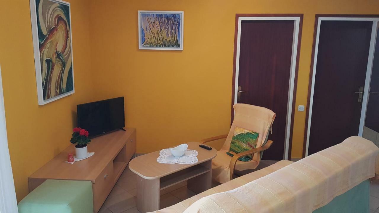 Apartments Andelina Đảo Pag Ngoại thất bức ảnh